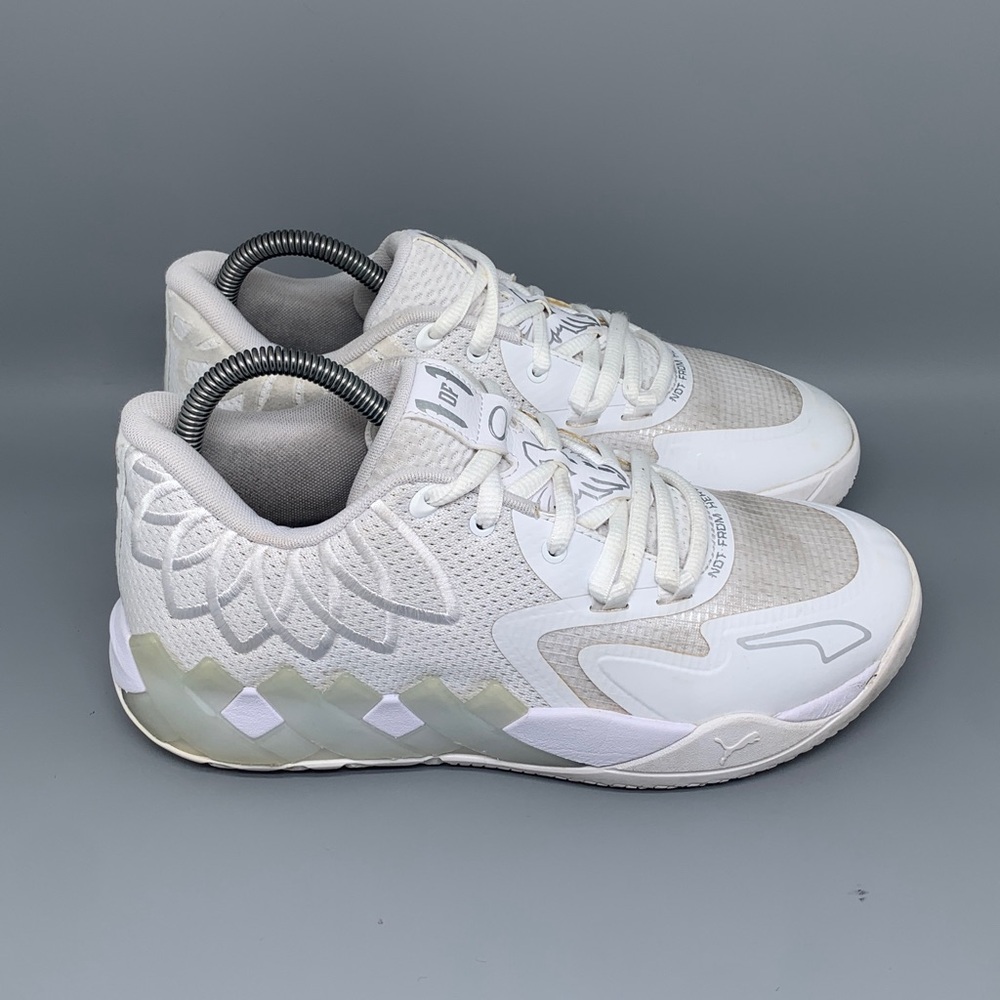 Puma MB.01 White Basketball Shoes 377368‑04 Men’s Sz 7 EU 39